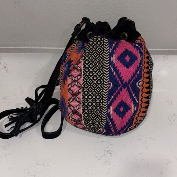 Forever 21 boho crossbody bucket bag Peruvian Aztec style multi colored. - Picture 4 of 12